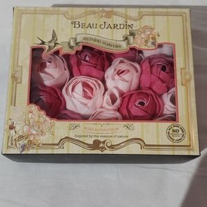 Beau Jardin Bathing Flowers